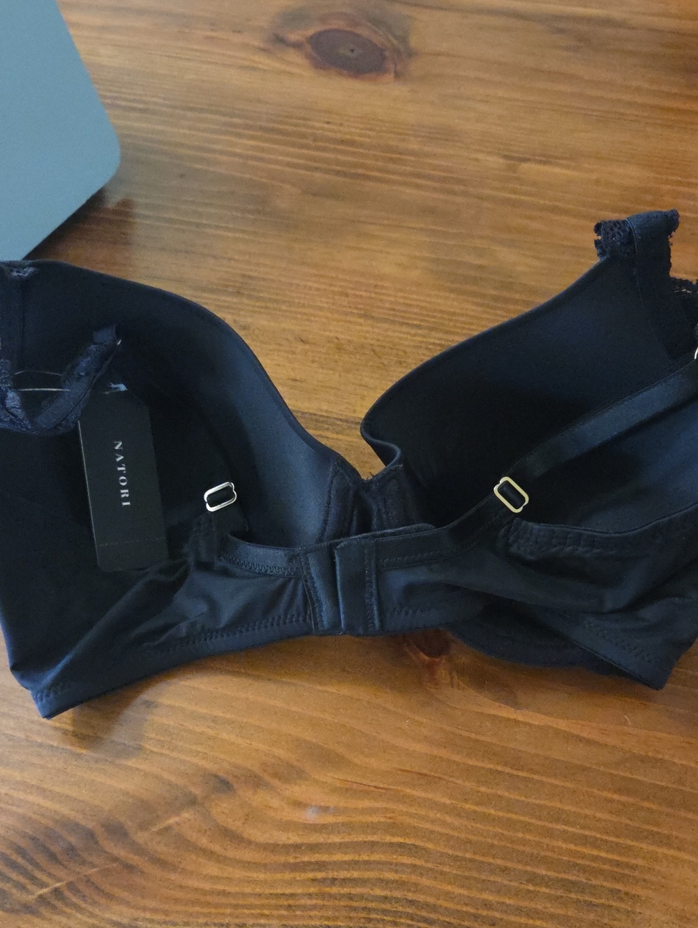 Natori Black Lace-Trim Bra - Picture 2 of 3